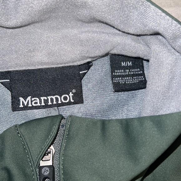 Marmot WINDSTOPPER®️ Water Resistant (Windbreaker) Mens Medium. Dark Green - Picture 3 of 9